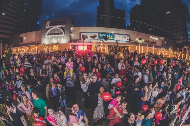DF Plaza recebe caravana de Natal da Coca-Cola