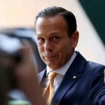 João Doria xinga os bolsonaristas e todos os apoiadores do Bolsonaro, a quem chamou de “milicianos ideológicos fantasiados de patriotas”. 