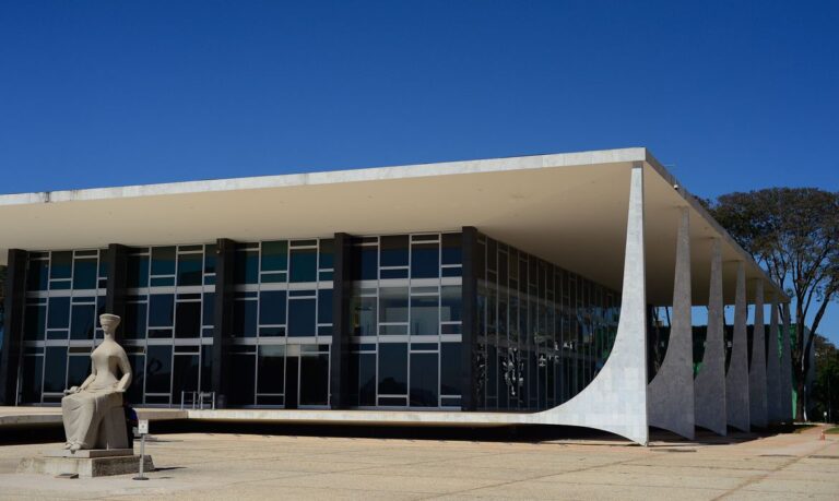 Audiência pública do STF vai discutir abertura de cursos de medicina.