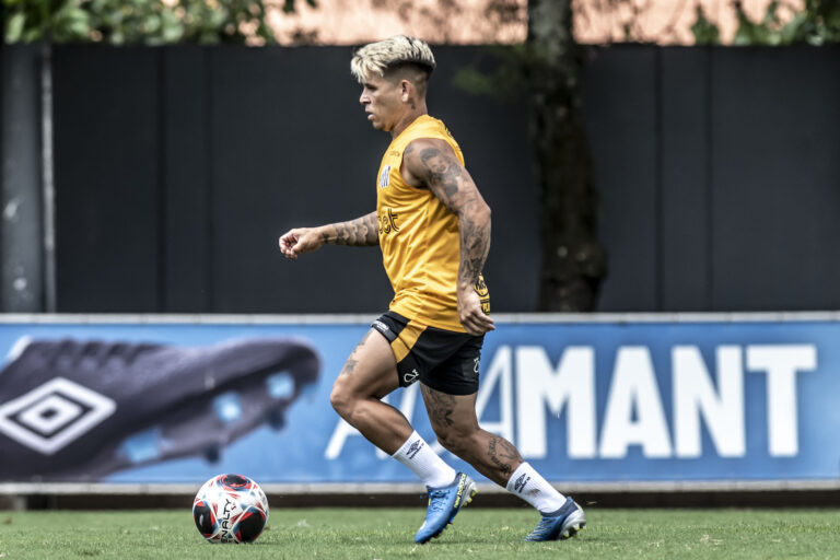 Santos se reapresenta após empate e inicia preparação para encarar o Água Santa; Soteldo é dúvida