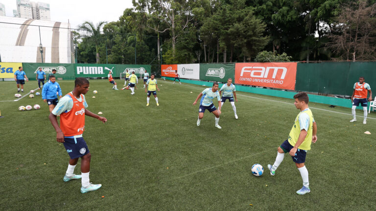 Veja fotos do treino do sub-20 do Palmeiras desta segunda-feira