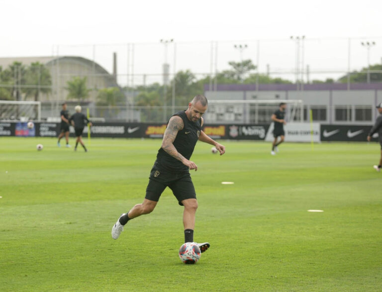 Veja fotos do treino do Corinthians desta segunda-feira