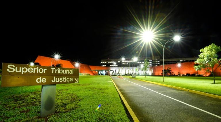 STJ tranca ação contra mulher que abortou e foi denunciada pela médica