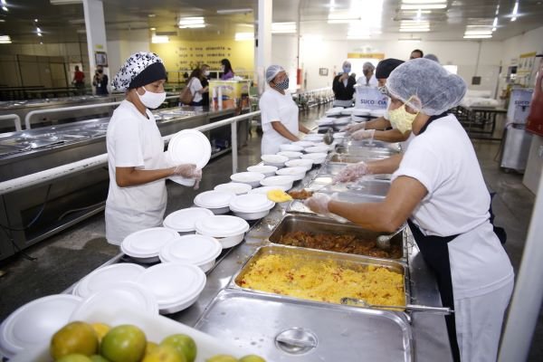 TCDF libera mais restaurantes comunitários, mas exige corte milionário
