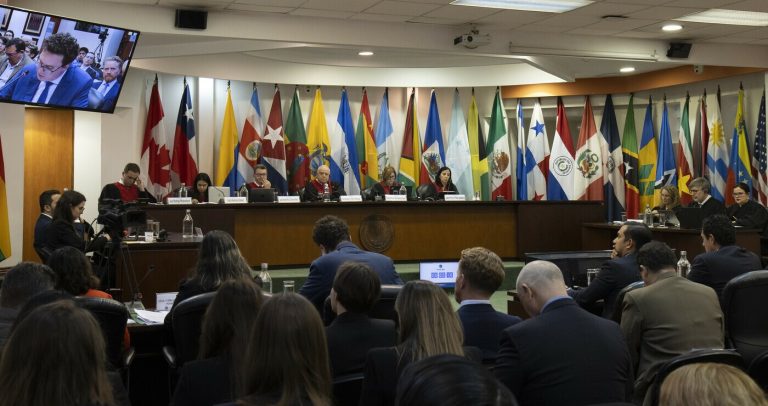 Brasil não cumpre decisões da Corte Interamericana sobre polícia e Forças Armadas