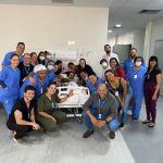 Colaboradores do Hospital Cidade do Sol fazem surpresa em aniversário de 15 anos de adolescente