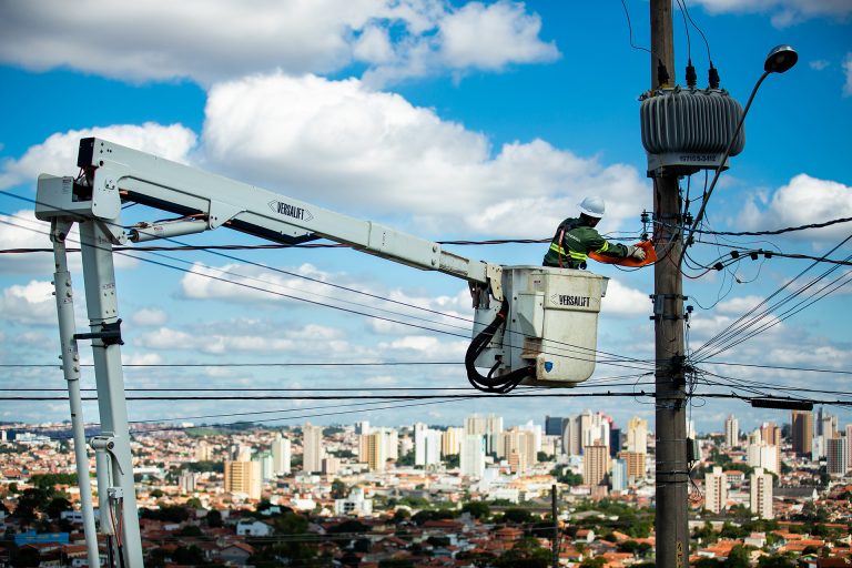 Áreas de três RAs sem energia nesta quarta (5) para serviços na rede elétrica