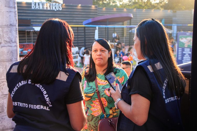 GDF atua no acolhimento de mulheres durante festival de música