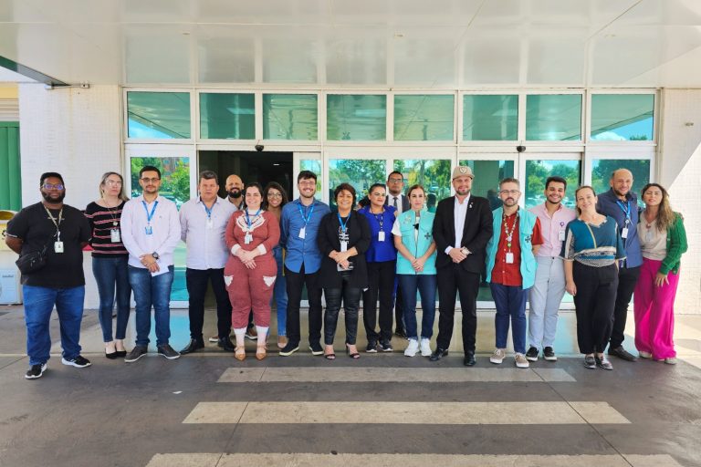 HRSM recebe visita técnica de deputados distritais