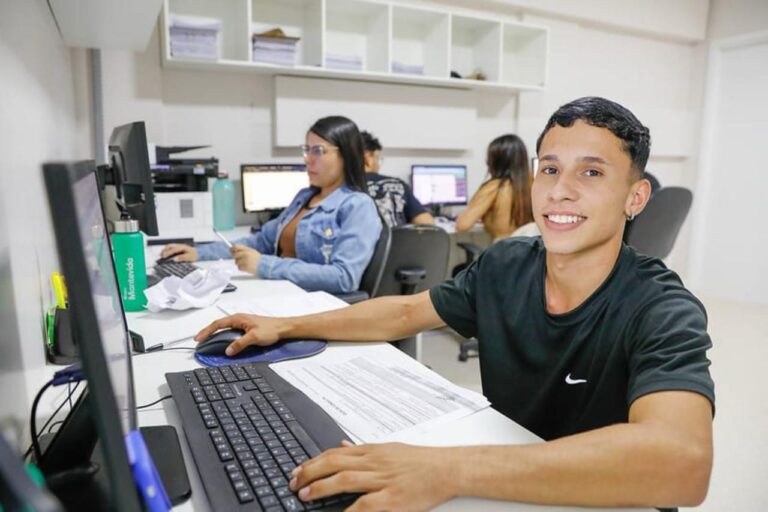 Estágio: GDF abre vagas para níveis médio, técnico, superior e da EJA