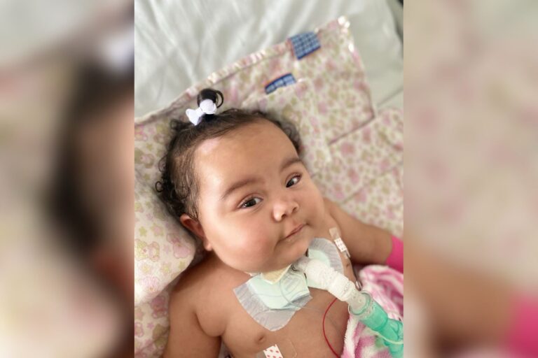 Bebê atropelada por moto e arremessada de carrinho fica tetraplégica