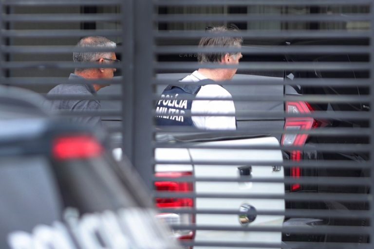PMDF vai derrubar drones que sobrevoarem casa de Bolsonaro