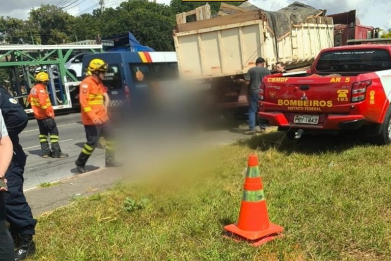 Motociclista morre após bater em caminhão na EPNB