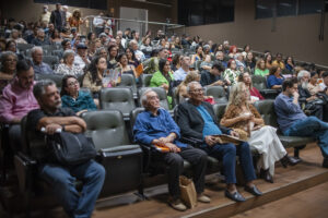 Guará celebra  seus escritores