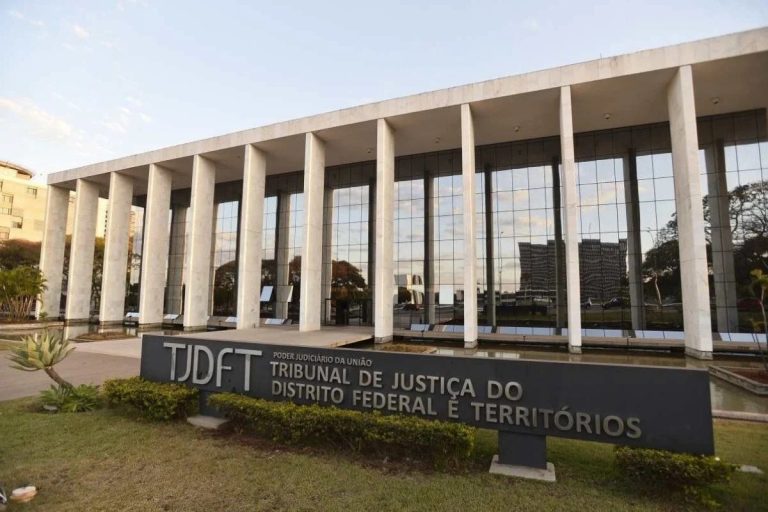 Homem que atropelou pedestre em perseguição após acidente é condenado