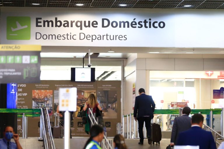 Aeroporto de Brasília: tarifas de embarque e de conexão aumentam