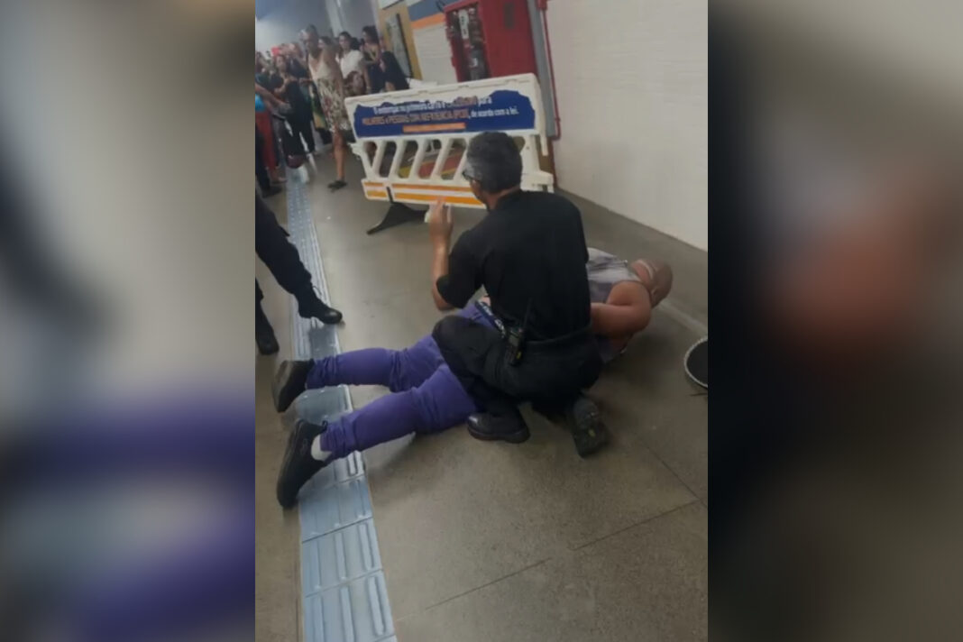 “quebrou-meu-joelho”:-mulher-relata-ataque-e-importunacao-de-homem-no-metro