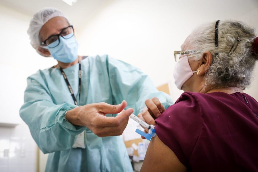 pneumo-20:-df-recebera-13-mil-doses-para-vacinar-idosos-de-85-anos-ou-mais