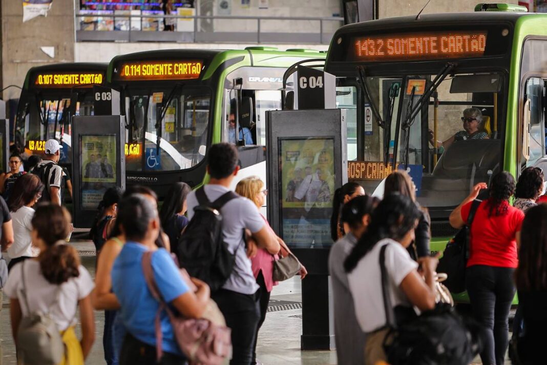 onibus-do-df-vao-circular-com-tabela-de-dia-util-no-domingo-de-eleicao