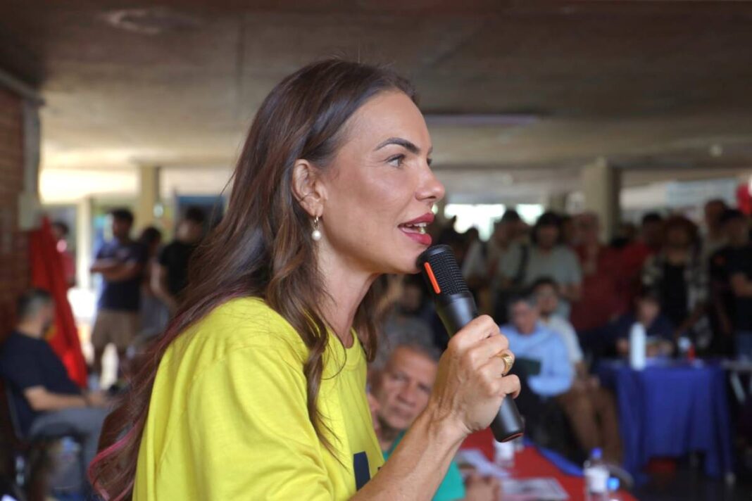 em-debate-na-unb,-paula-belmonte-defende-expansao-do-metro-no-df