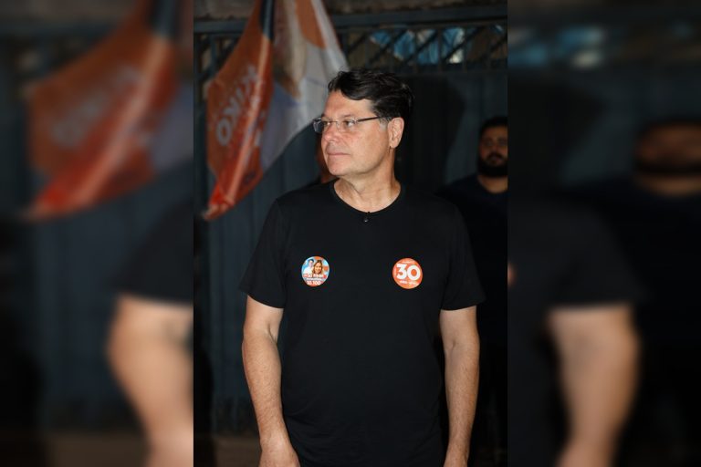Kiko Caputo promete ônibus com ar condicionado aos moradores da Estrutural