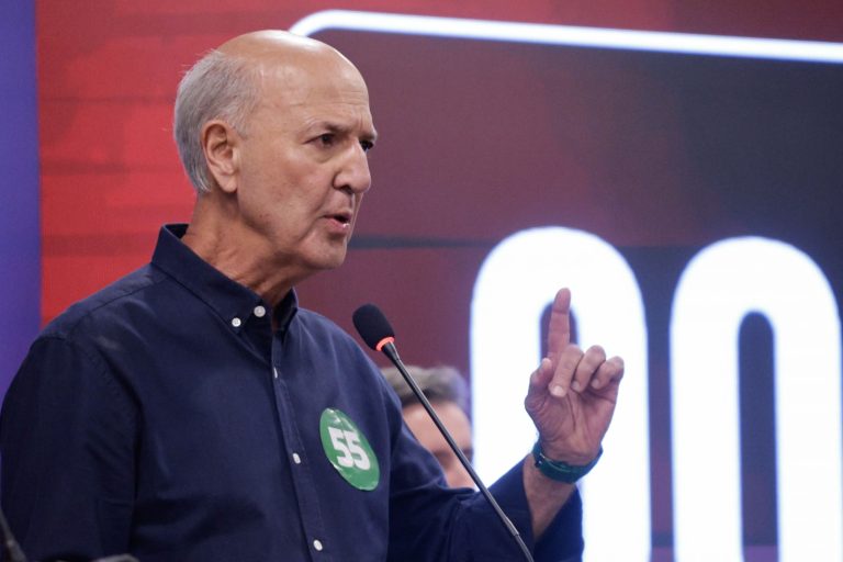 Arruda diz que vai “fechar a torneira dos gastos” no GDF durante debate