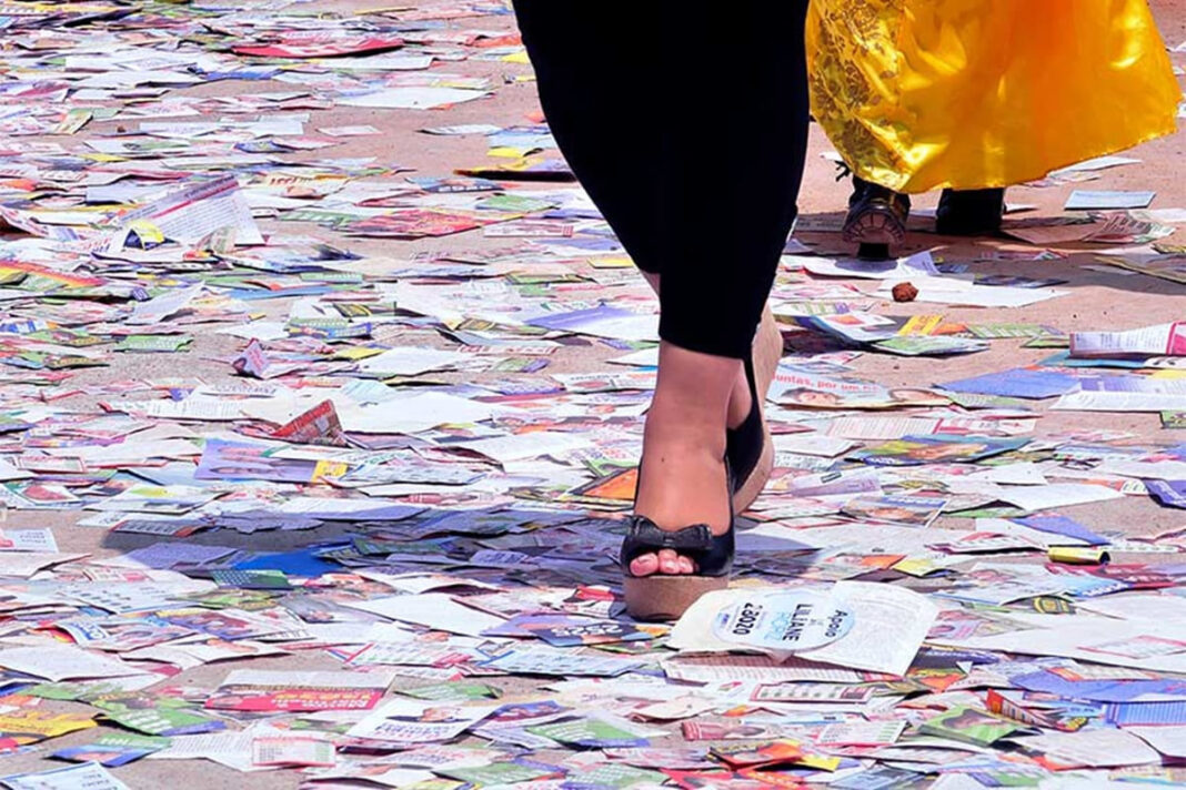 e-proibida-a-distribuicao-de-santinhos-de-candidatos-no-domingo-de-eleicao