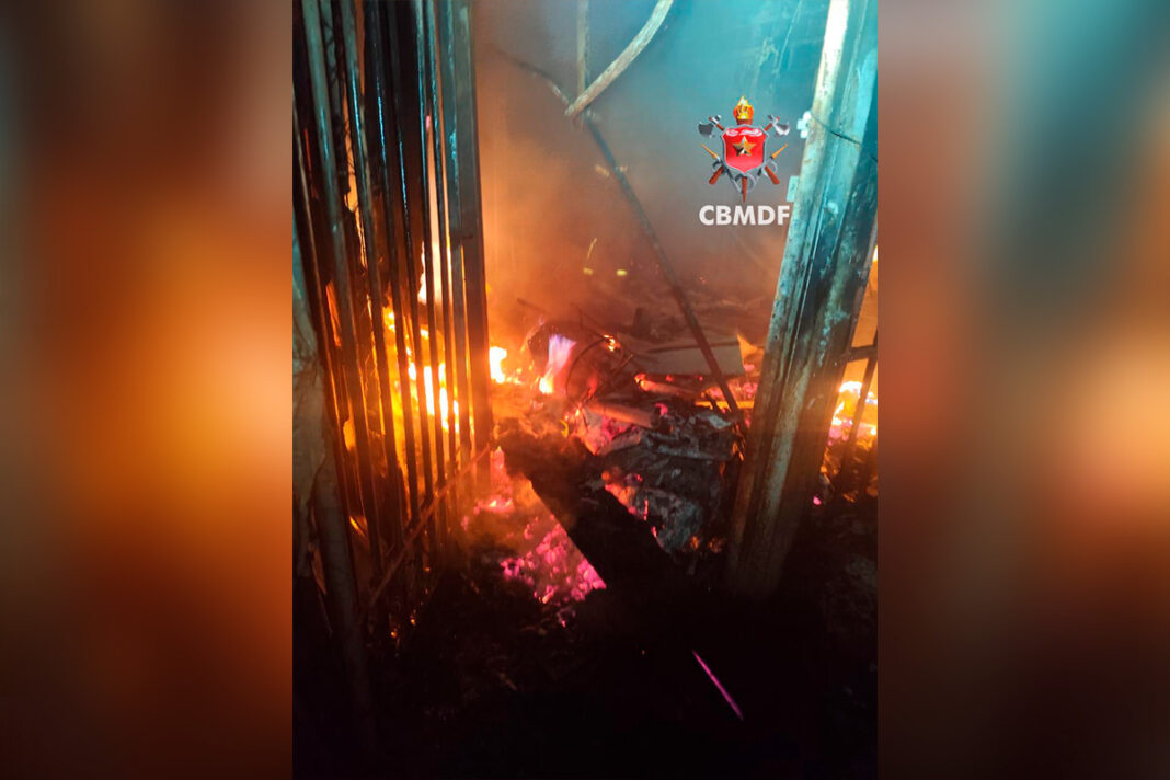 bombeiros-combatem-incendio-residencial-em-samambaia-norte
