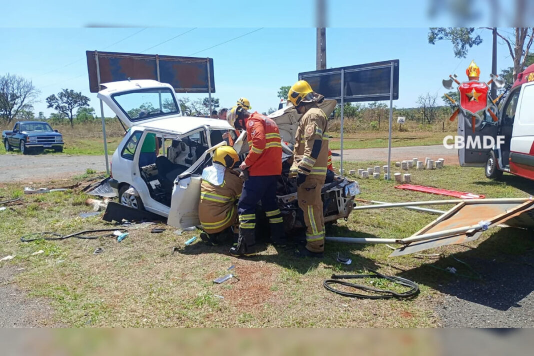 colisao-frontal-deixa-vitimas-presas-as-ferragens-na-br-251