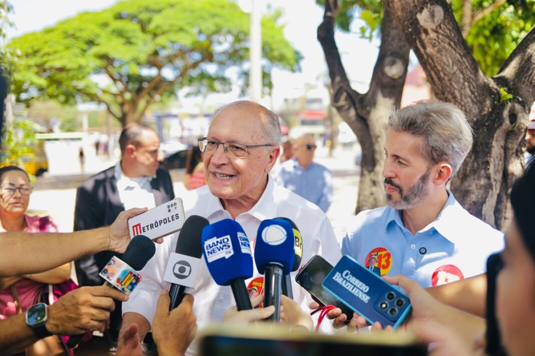 “governo-lula-fara-reforma-no-judiciario”,-diz-alckmin-em-feira-do-df