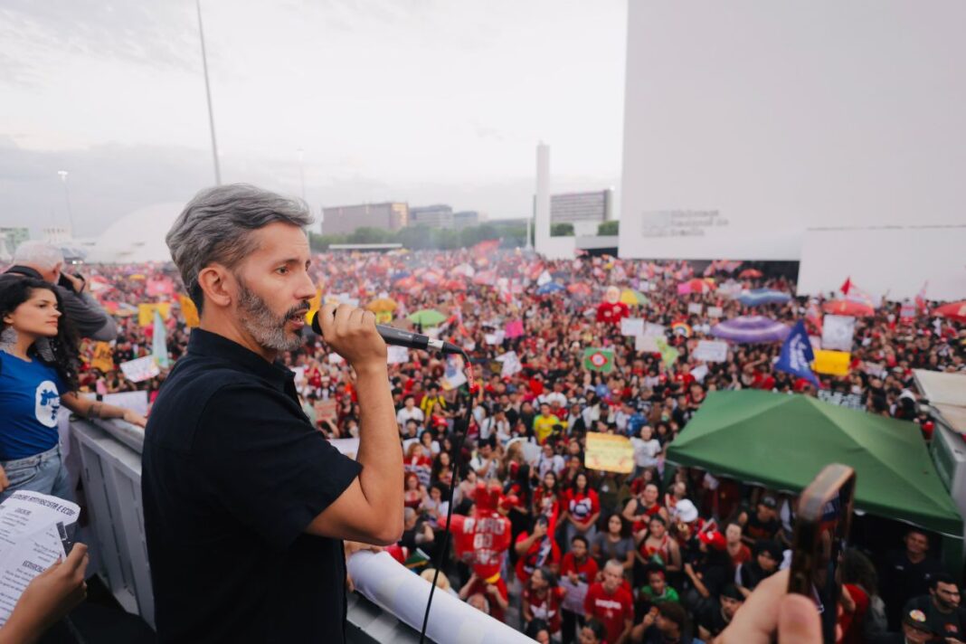 leandro-grass-tem-sabatina,-caminhadas-e-panfletagens-nesta-segunda-(19/10)
