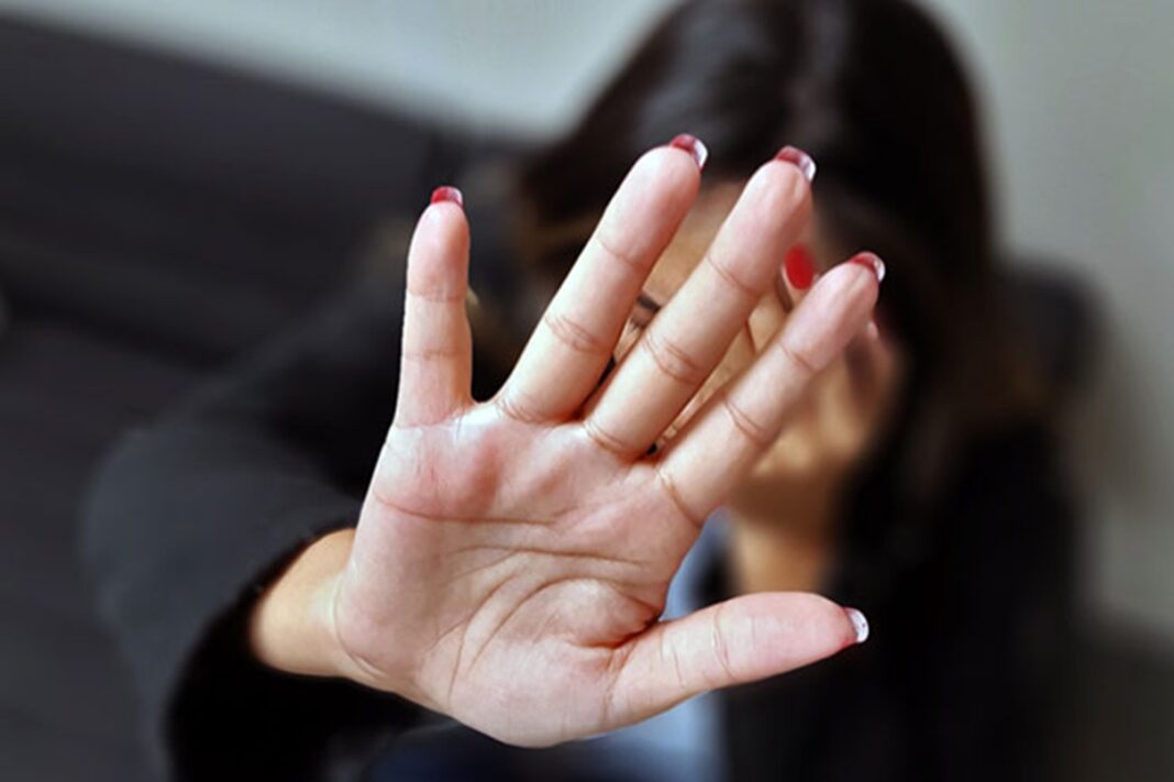 pai-e-preso-ao-tentar-matar-propria-filha-de-13-anos-com-golpe-“mata-leao”