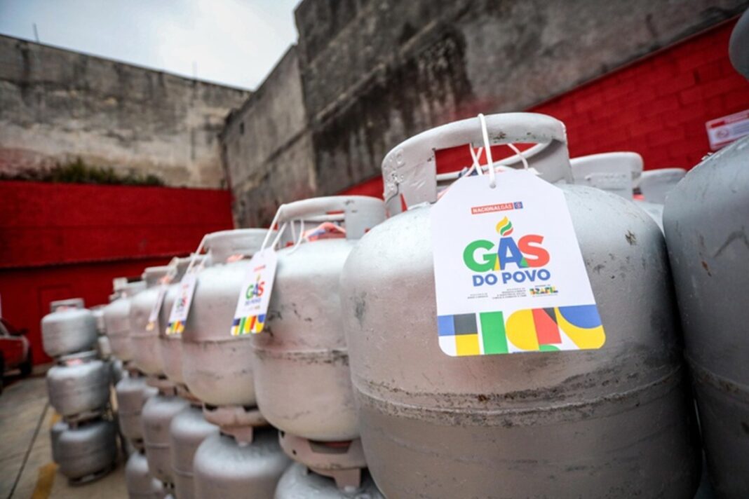 homem-e-preso-apos-se-passar-por-servidor-para-aplicar-golpe-do-vale-gas