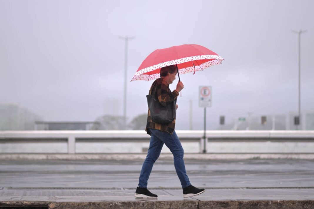 df-tem-alerta-de-chuva-intensa-e-trovoadas-no-fim-de-semana;-veja-previsao