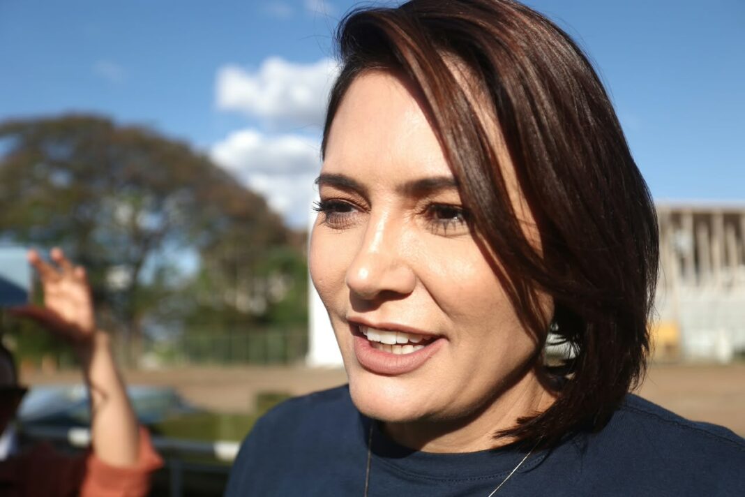 michelle-responde-a-portal-sobre-pl-mulher:-“vou-focar-no-meu-mandato”